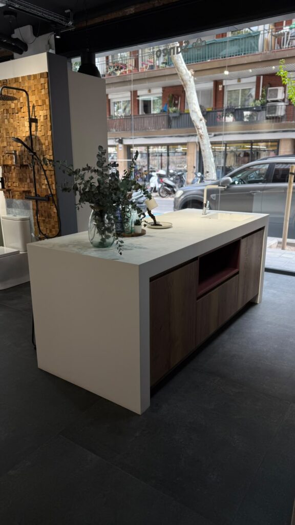 Isla de cocina en la exposición de Indecor